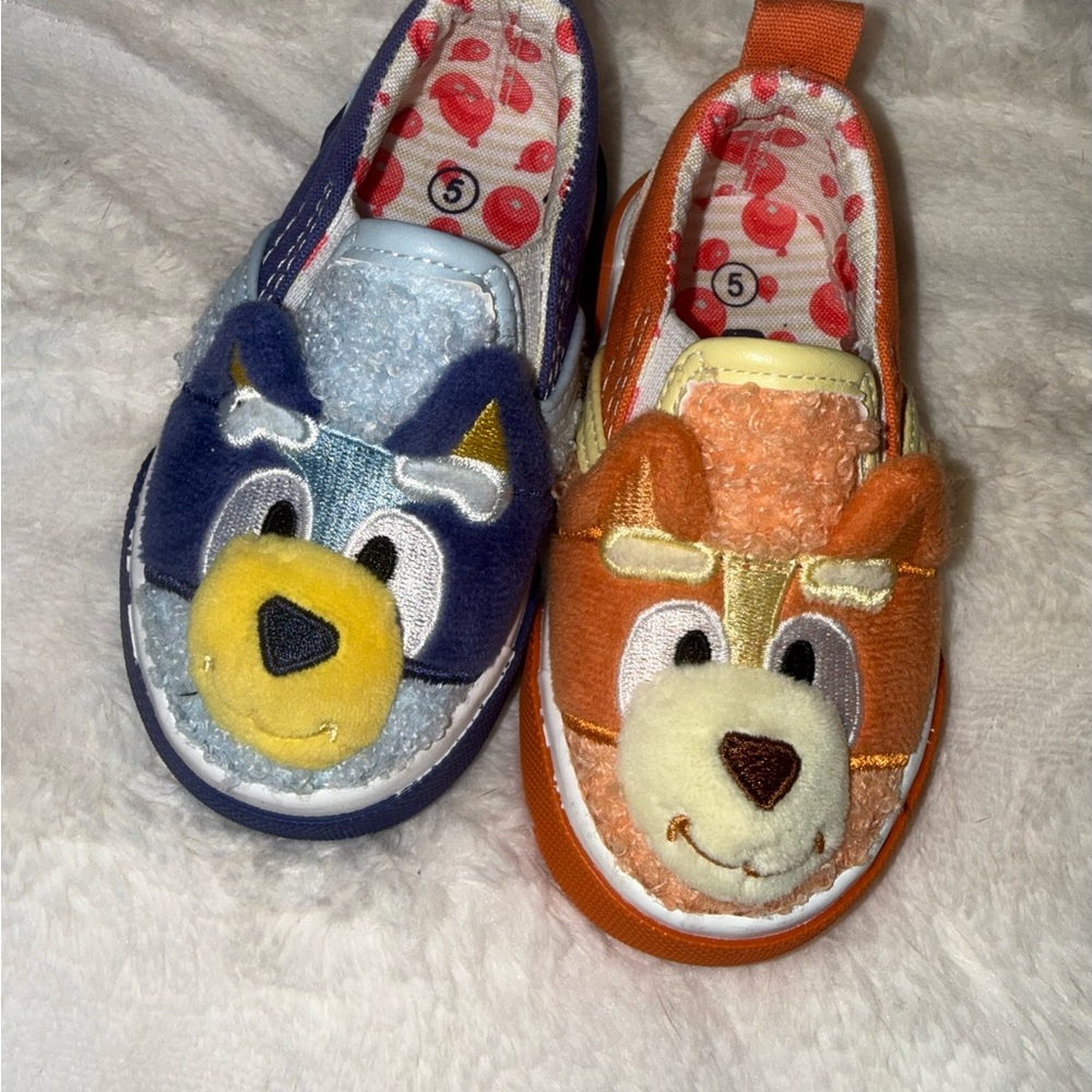 NWOT Bluey & Bingo Slip-On Sneakers